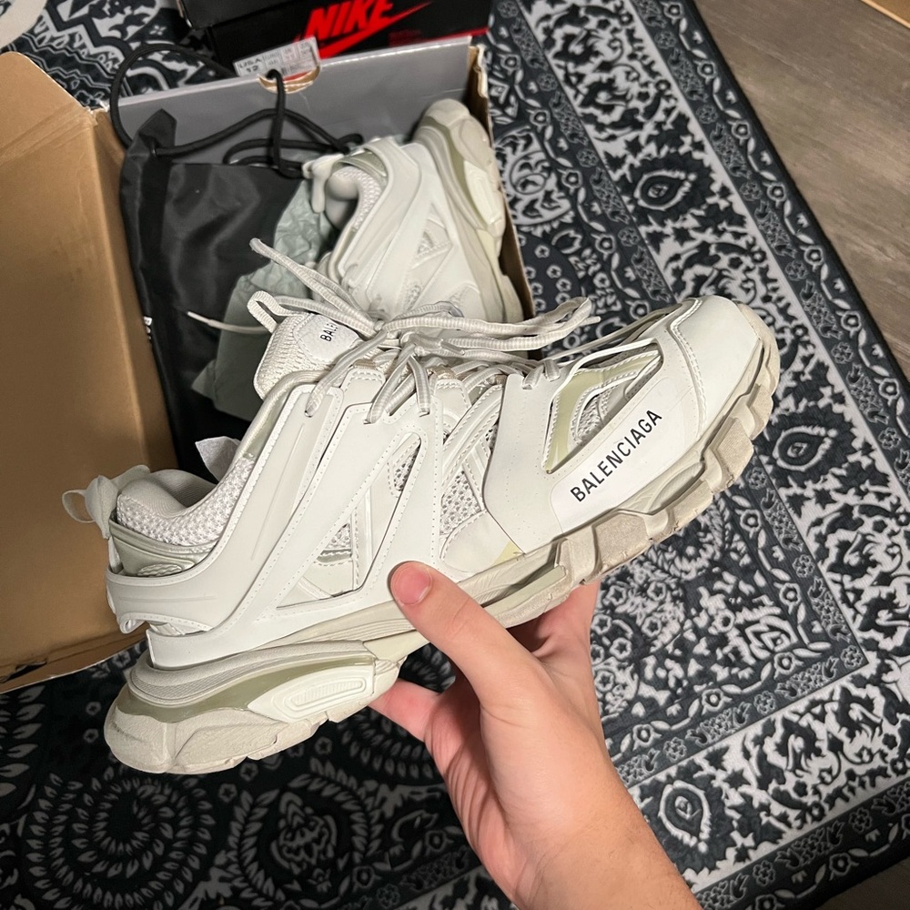 Balenciaga track runner